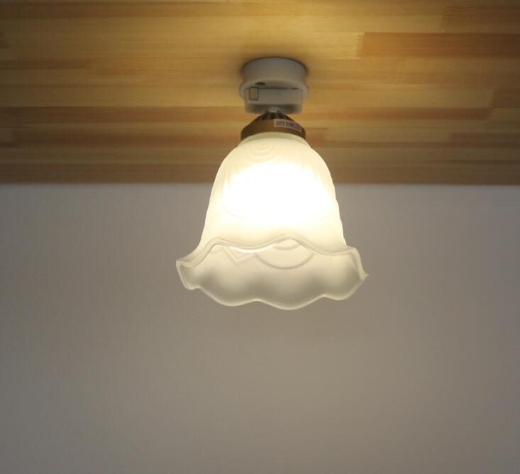 天井照明 シーリングライト 1灯 スリガラス お花模様 ライト 照明器具  トイレ 引掛シーリング E26 LED電球対応