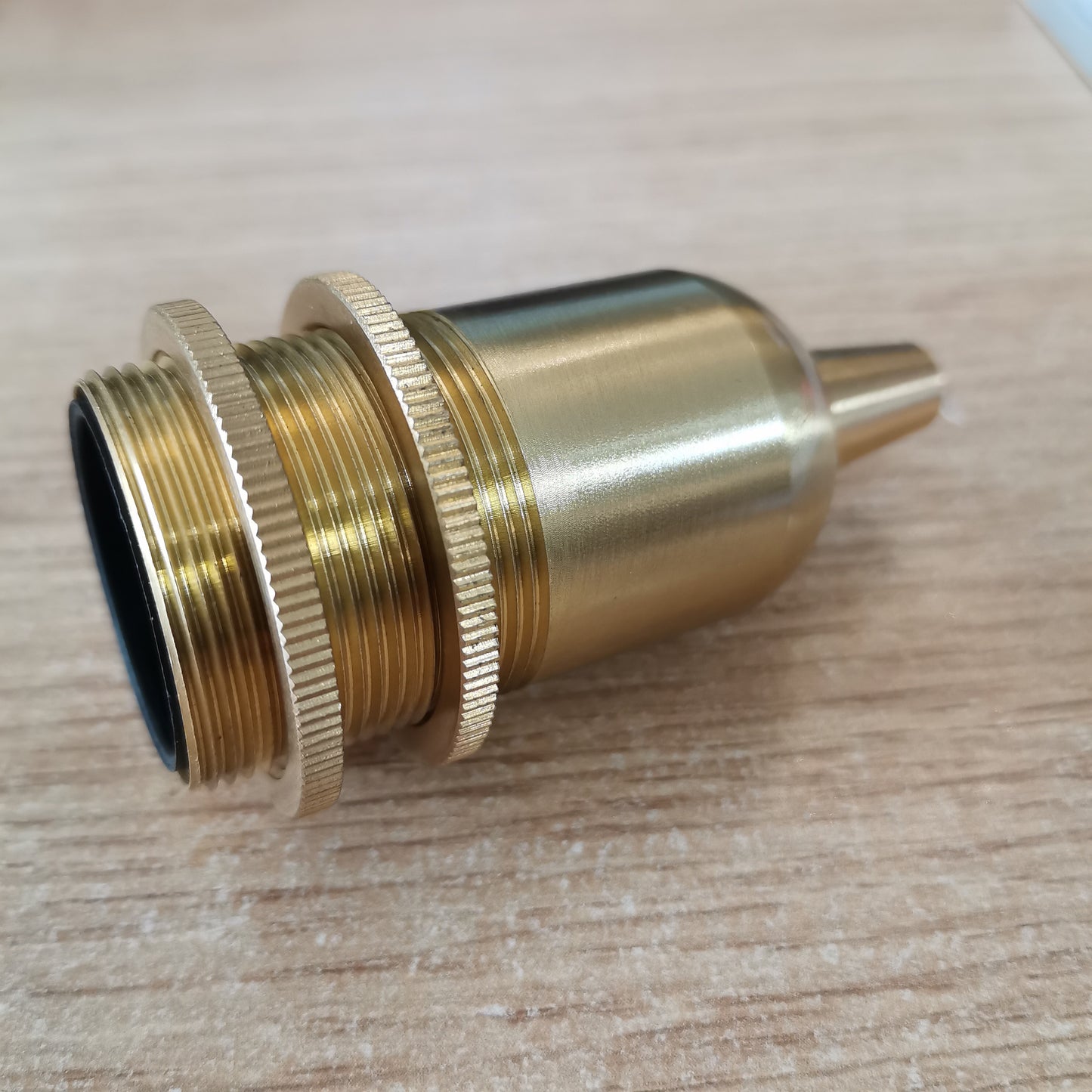 FSliving 4 Stück E17/E26 Lampenfassung Messing-Birnenfassung Retro-Fassung Lampenfassung Lampenfassung Pendelleuchte Hochtemperaturbeständige Edison-Birnenfassung Lampenkonverter Basis Lampenadapter Konverter LED-kompatible Fassung