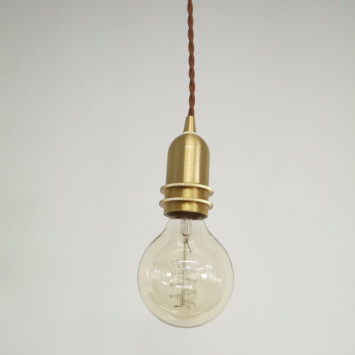 FSliving 4 Stück E17/E26 Lampenfassung Messing-Birnenfassung Retro-Fassung Lampenfassung Lampenfassung Pendelleuchte Hochtemperaturbeständige Edison-Birnenfassung Lampenkonverter Basis Lampenadapter Konverter LED-kompatible Fassung